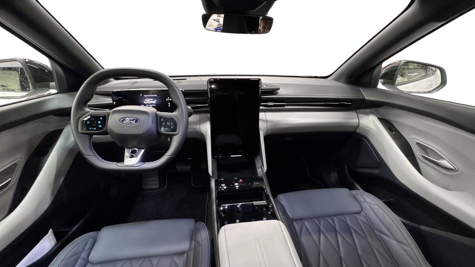 Ford Capri 82 Premium Extended Range 5d