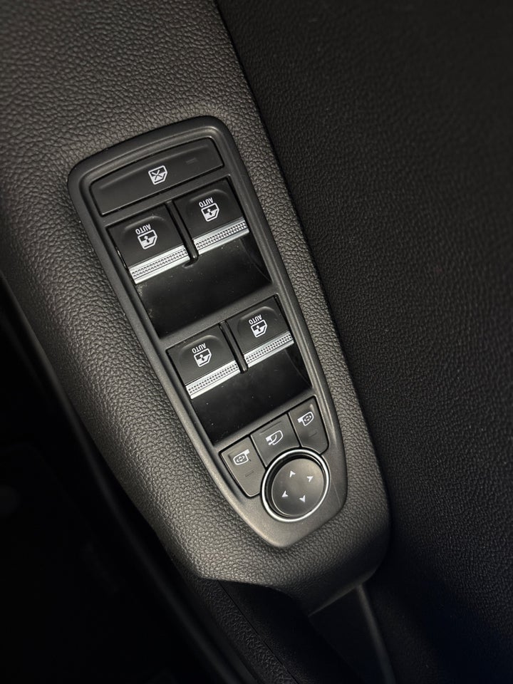 Renault Captur 1,6 E-Tech Intens 5d