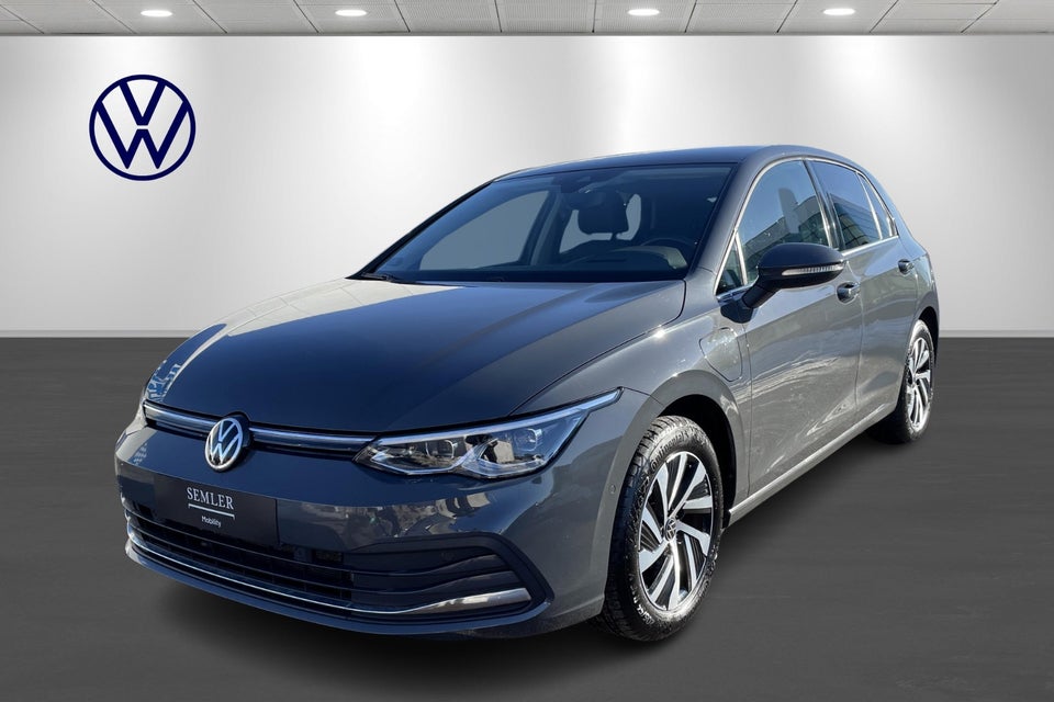 VW Golf VIII 1,4 eHybrid DSG 5d