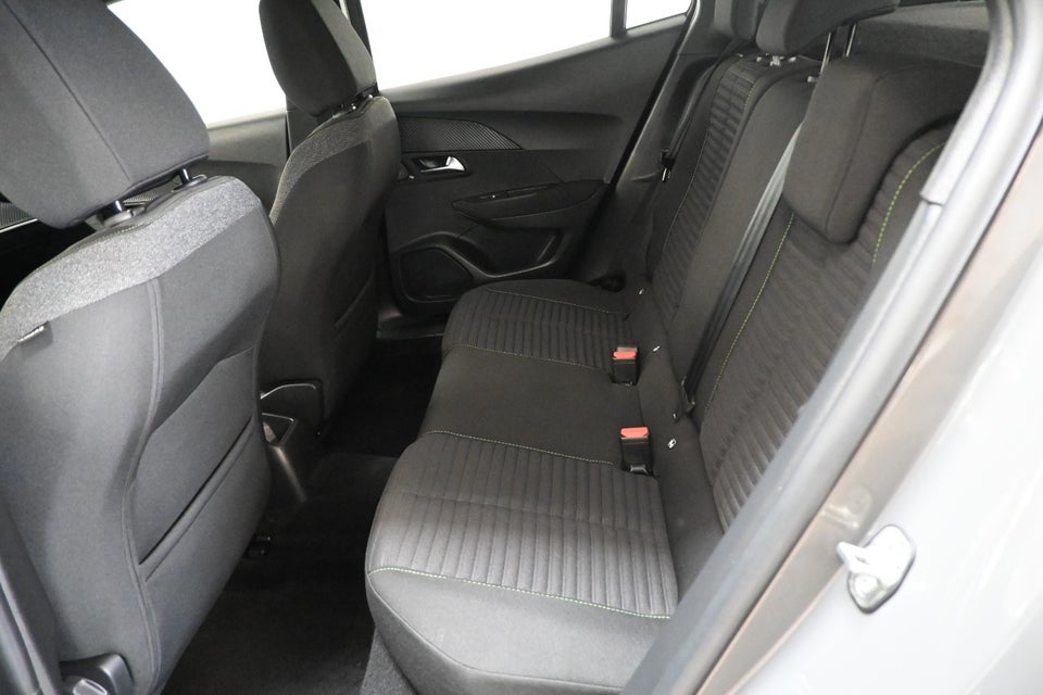 Peugeot 2008 1,2 PureTech 100 Active 5d