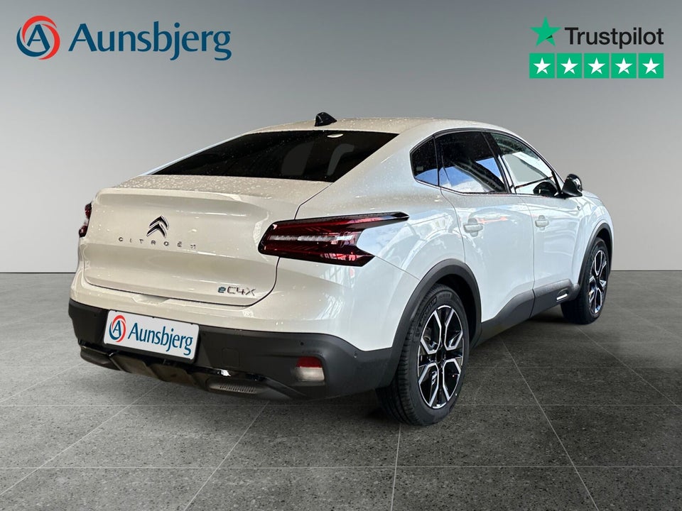 Citroën ë-C4 X 50 Shine 4d