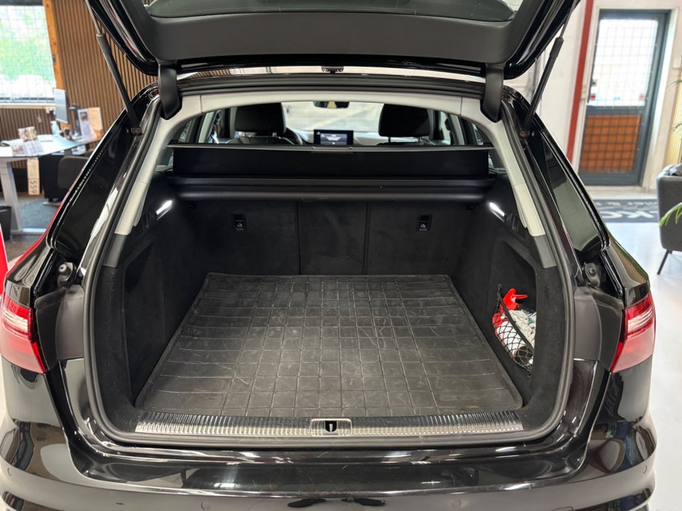 Audi A4 35 TFSi Prestige Avant S-tr. 5d