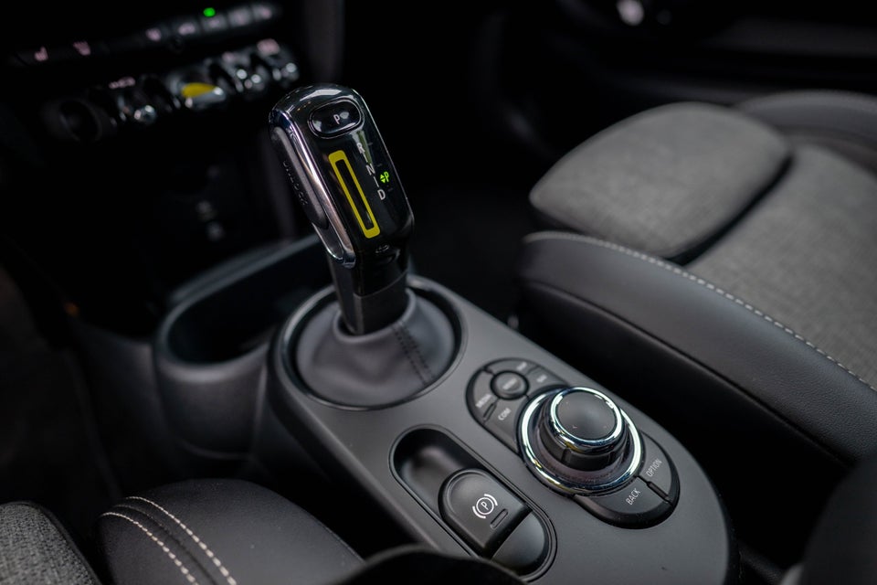 MINI Cooper SE Classic Trim 3d