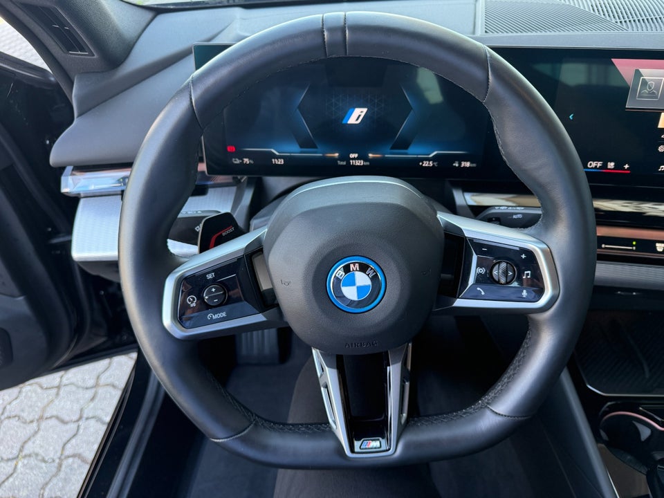 BMW i5 eDrive40 M-Sport 4d