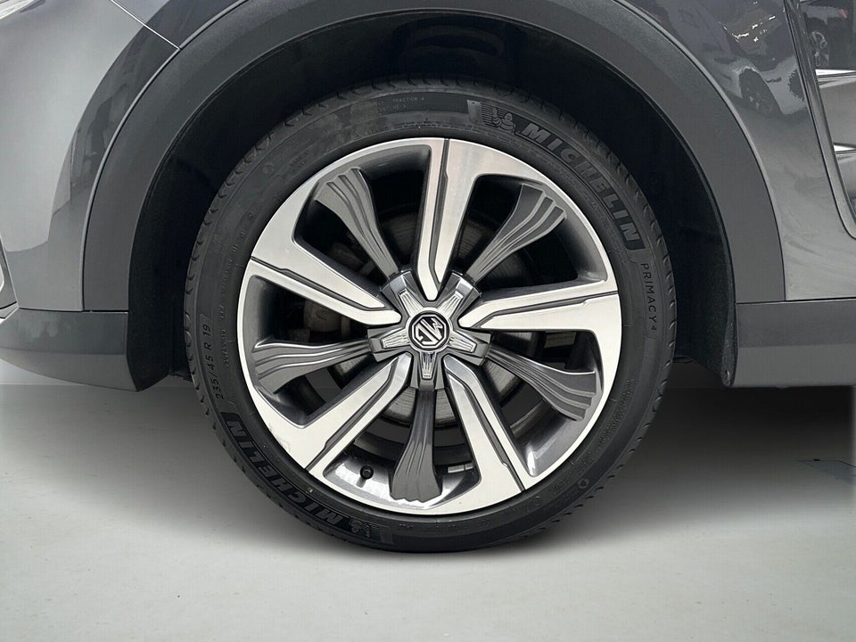 MG Marvel R Luxury 5d