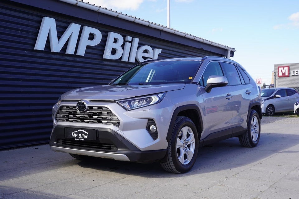 Toyota RAV4 2,0 T3 Comfort e-CVT 5d