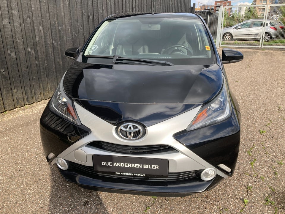 Toyota Aygo 1,0 VVT-i x-black II 5d