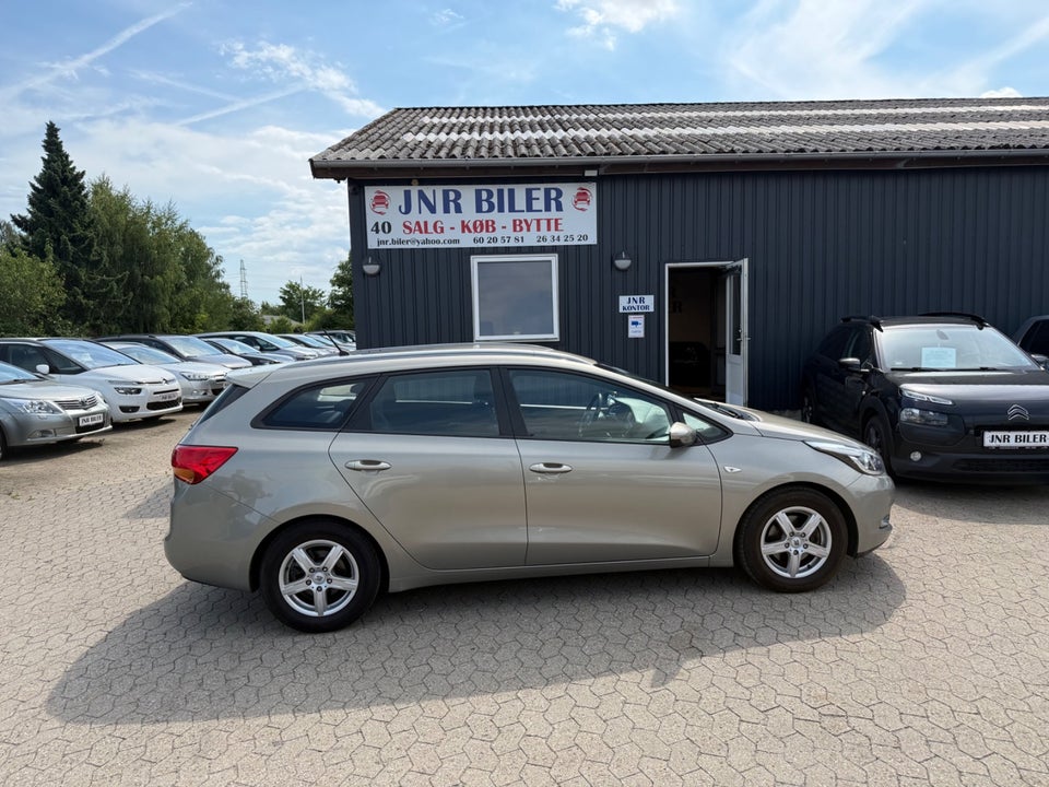 Kia Ceed 1,6 CRDi 128 Active SW 5d