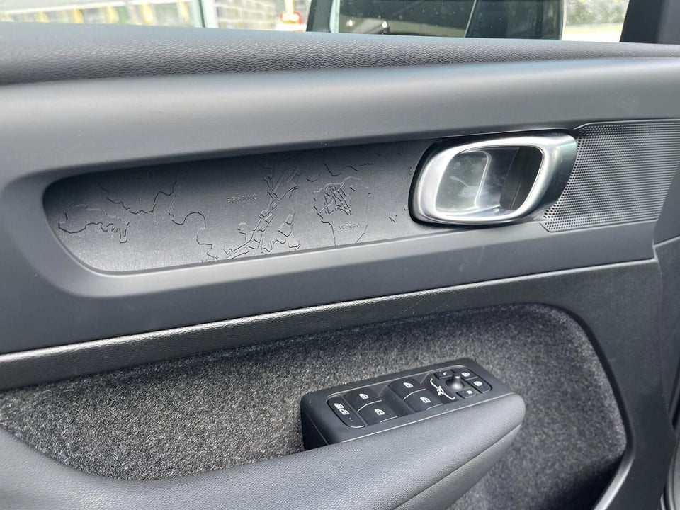 Volvo EX40 Extended Range Core 5d