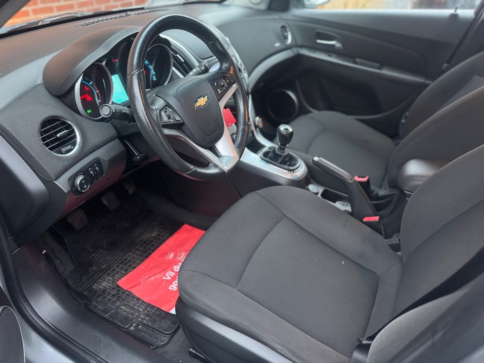 Chevrolet Cruze 1,8 LT 5d