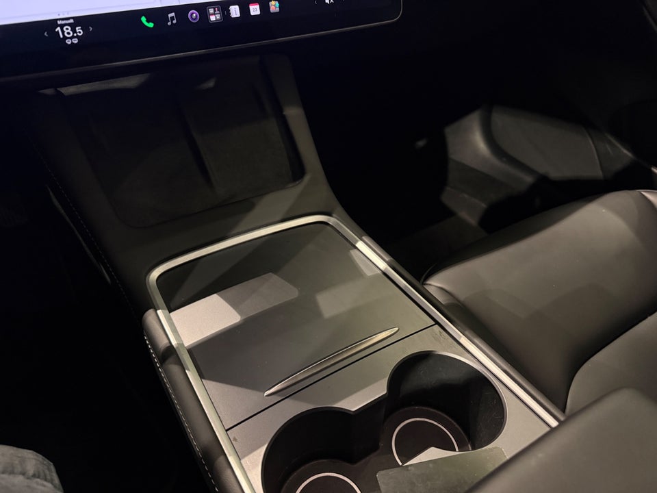 Tesla Model 3 RWD 4d