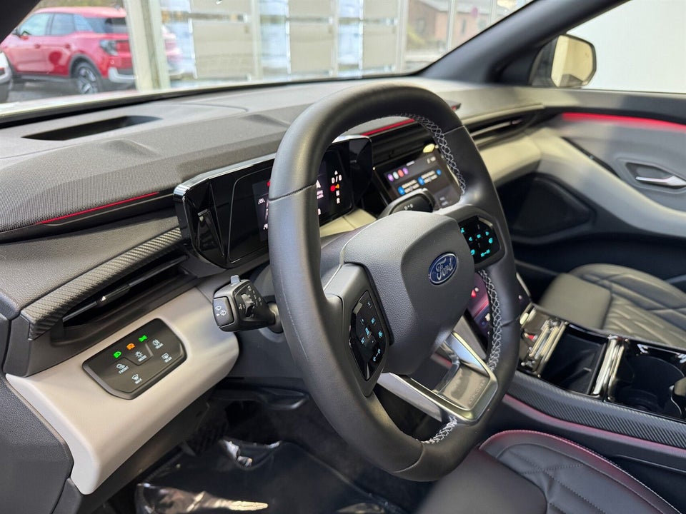 Ford Explorer 82 Premium Extended Range 5d