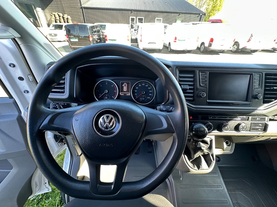 VW Crafter 30 2,0 TDi 140 Kassevogn L3H2