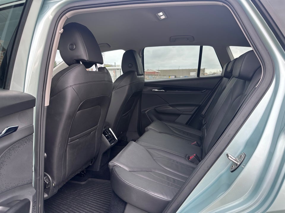 Skoda Enyaq 80 iV Suite 5d