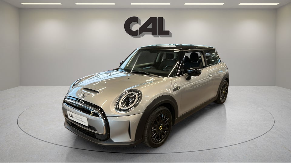 MINI Cooper SE Essential 3d
