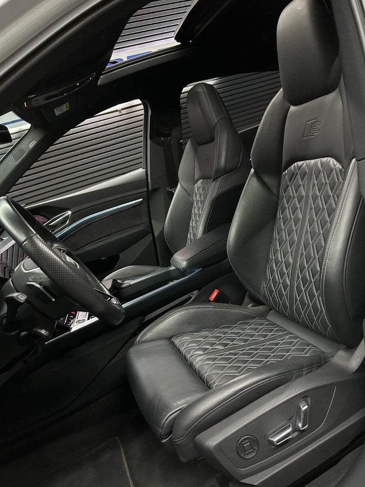 Audi e-tron 55 S-line Sportback quattro 5d