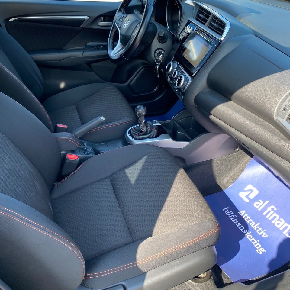 Honda Jazz 1,5 i-VTEC Dynamic 5d