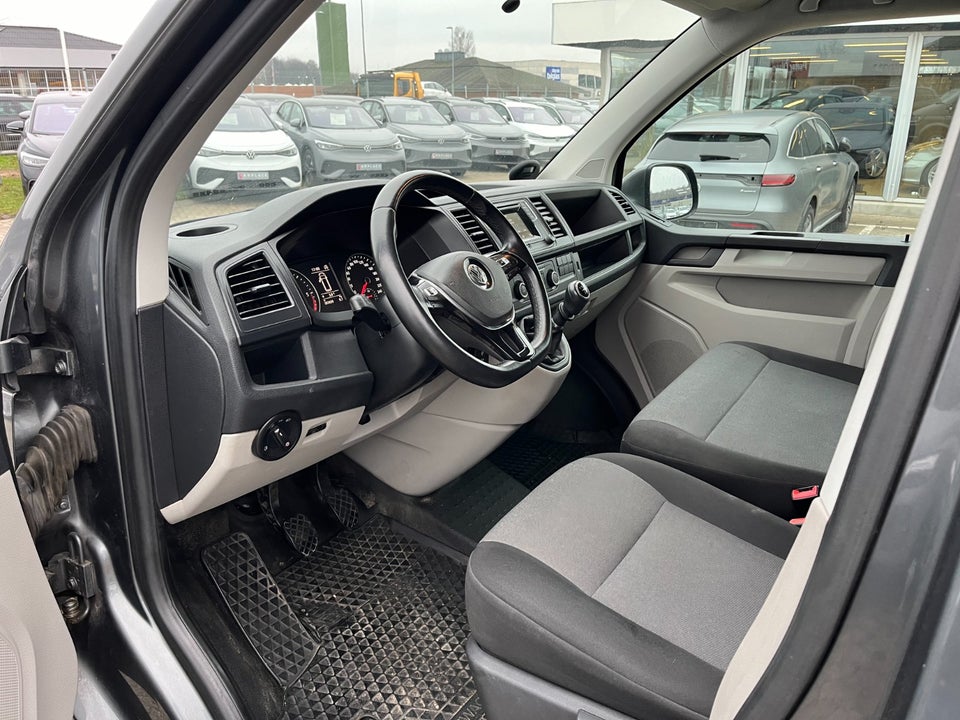 VW Transporter 2,0 TDi 102 Kassevogn kort