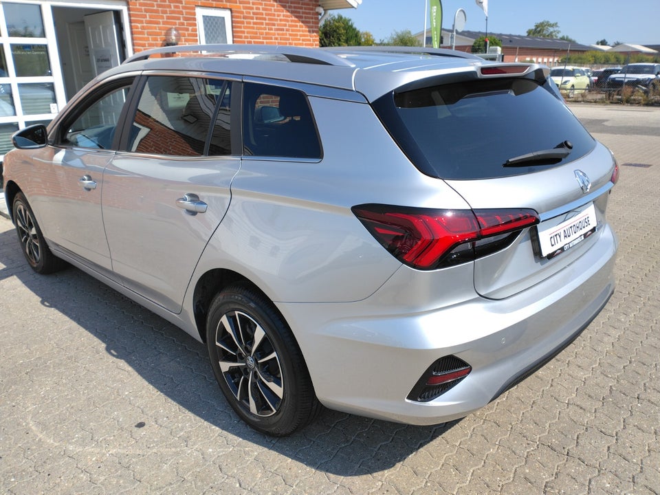 MG MG5 61 Comfort 5d