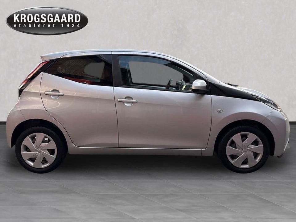 Toyota Aygo 1,0 VVT-i x-play x-shift 5d