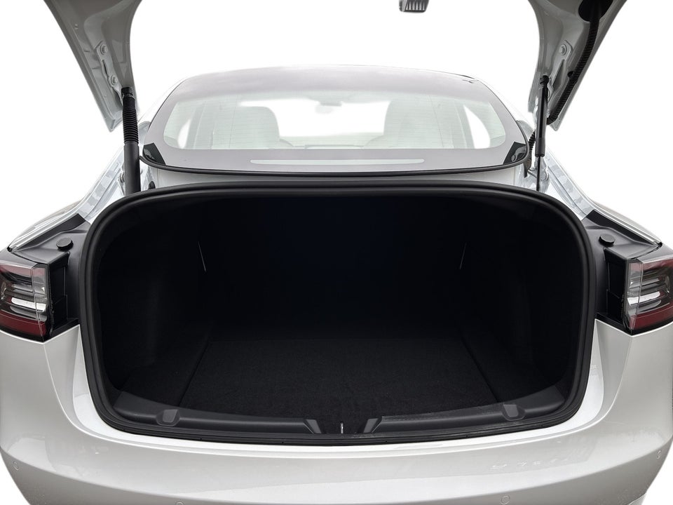 Tesla Model 3 Standard Range+ RWD 4d