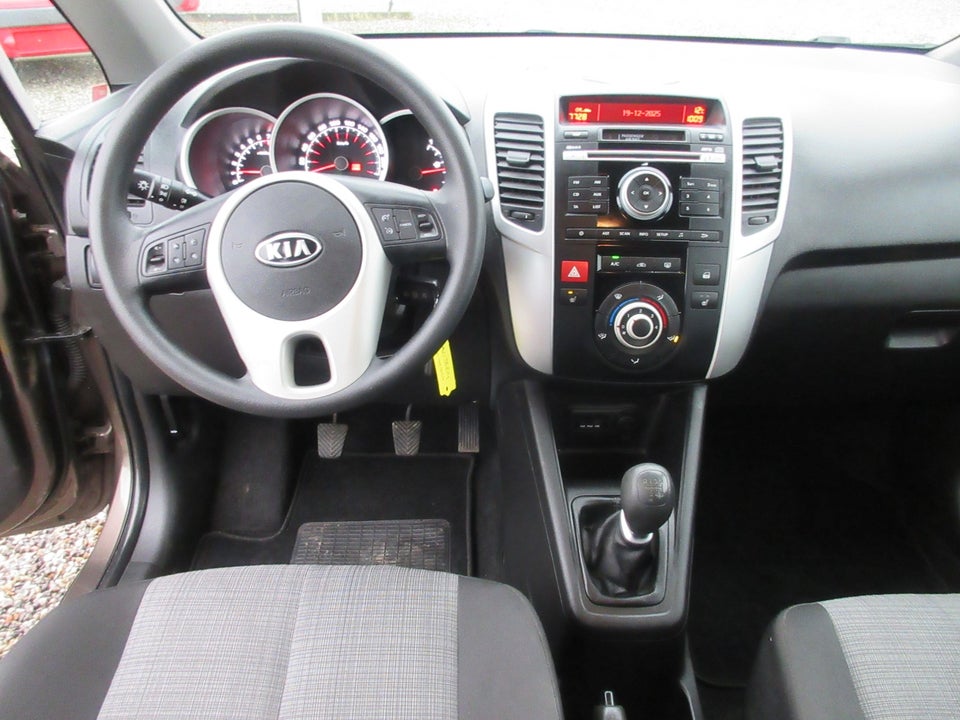 Kia Venga 1,6 CVVT Motion+ 5d