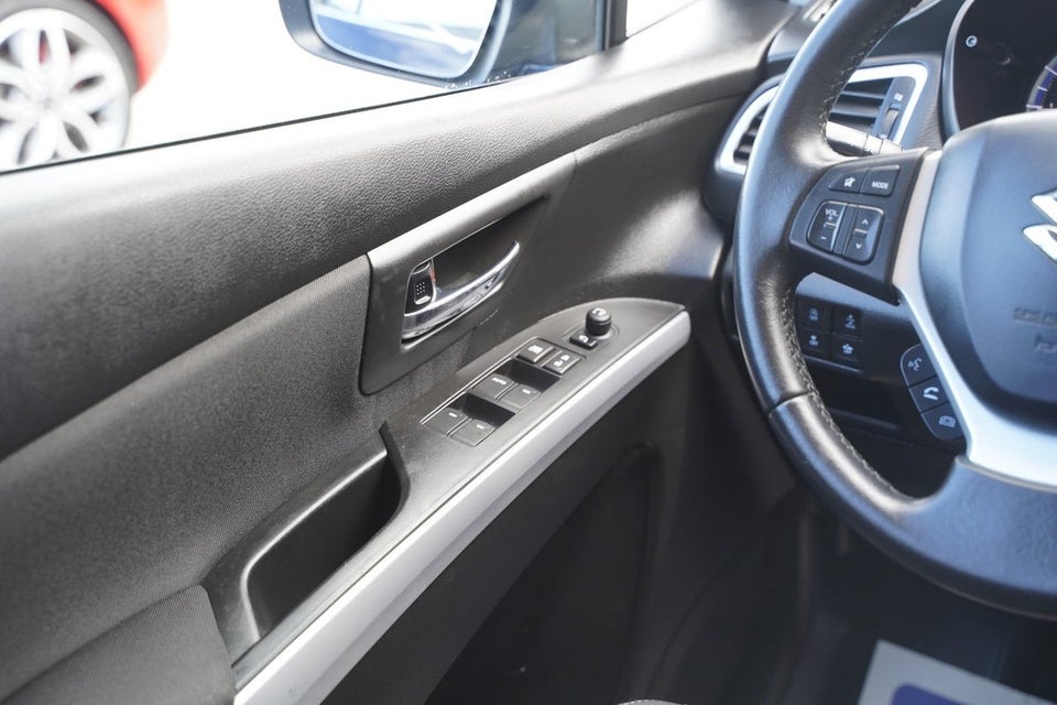 Suzuki S-Cross 1,0 Boosterjet Exclusive 5d