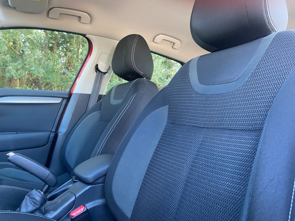 Citroën C4 1,2 PureTech 110 Feel 5d