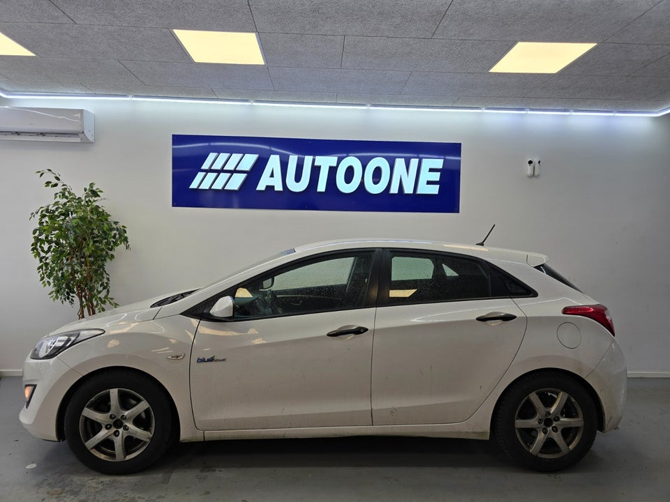 Hyundai i30 1,6 CRDi 110 XTR Eco 5d