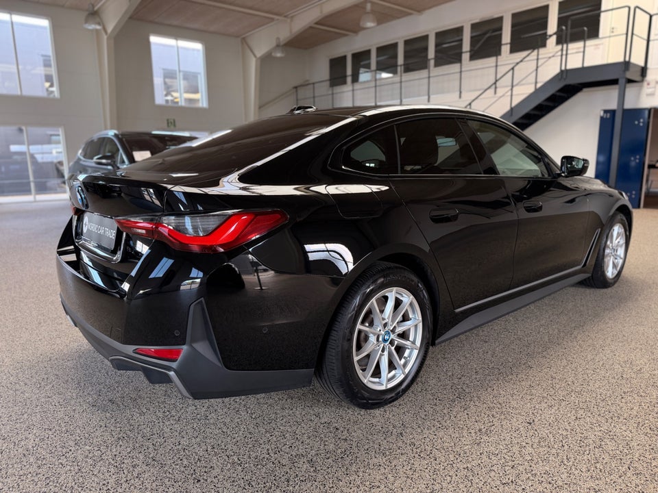 BMW i4 eDrive35 Charged 5d