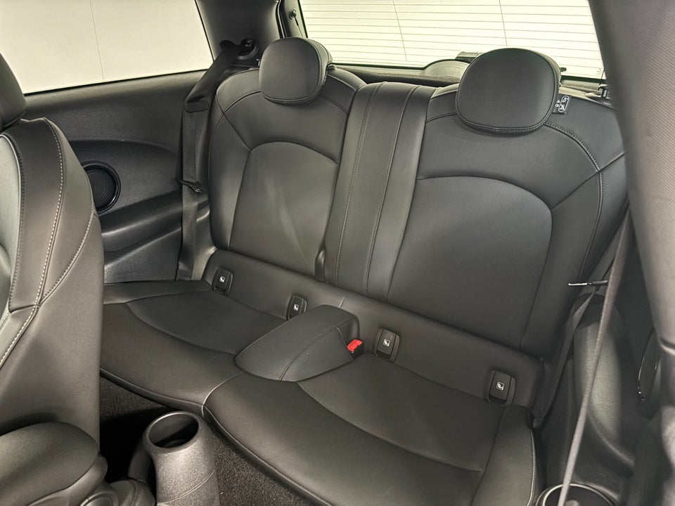 MINI Cooper SE Classic Trim 3d
