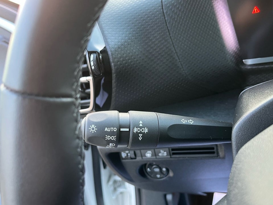 Citroën ë-C4 X 50 Shine 4d