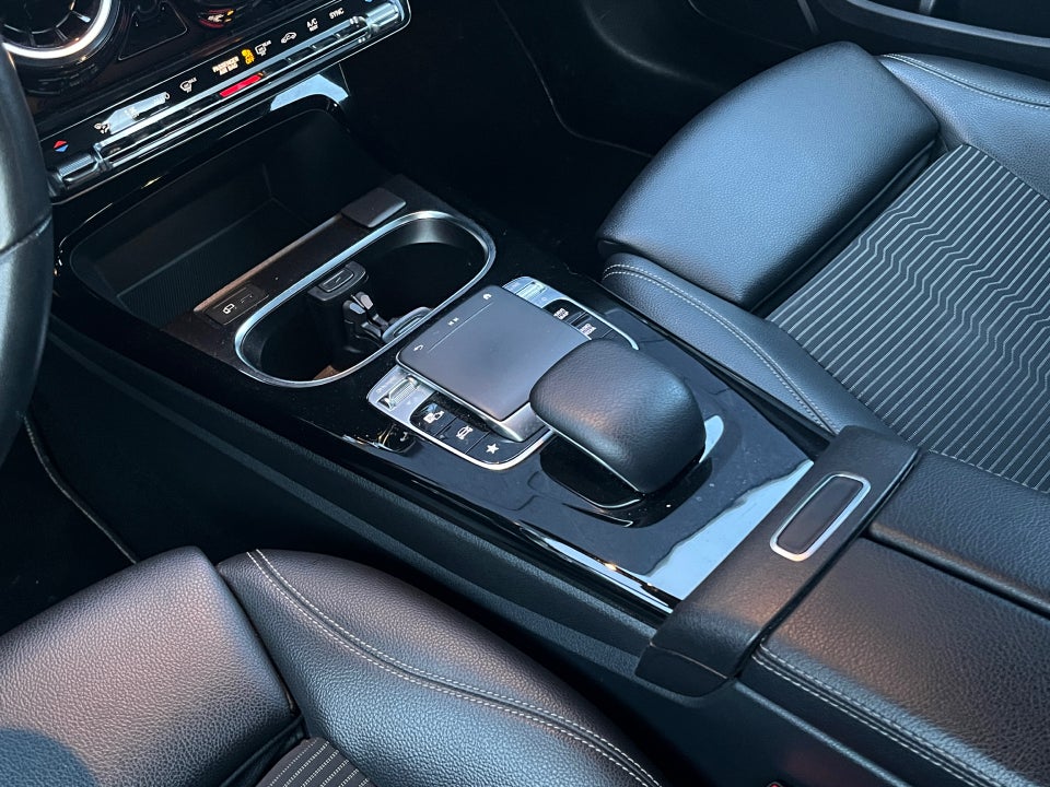 Mercedes A200 1,3 Progressive aut. 4d