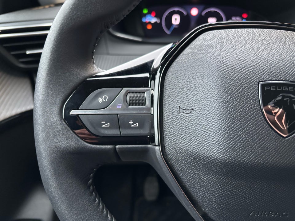 Peugeot 208 1,2 PureTech 100 Allure 5d