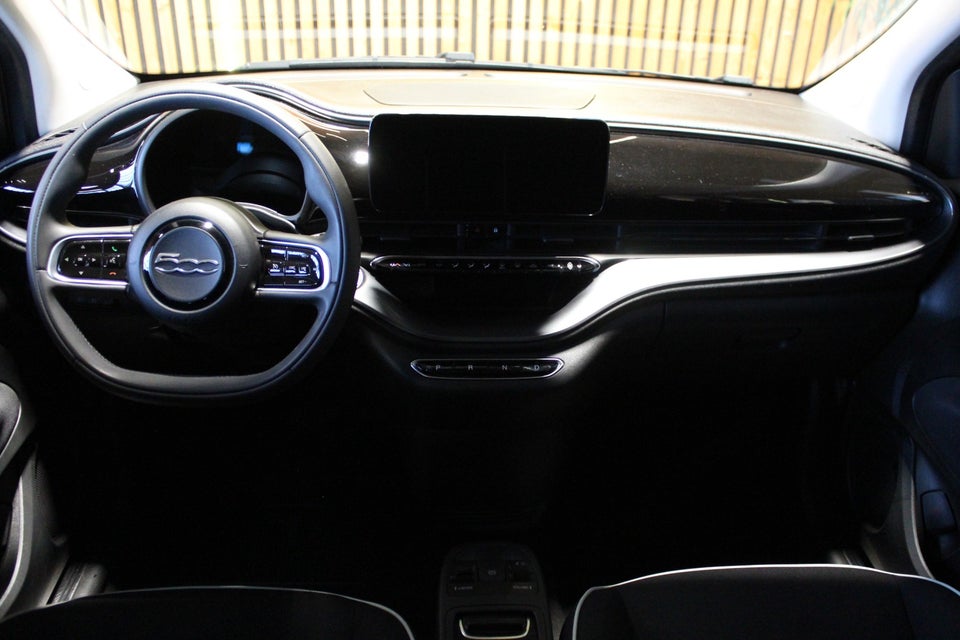 Fiat 500e 42 la Prima 3+1 4d