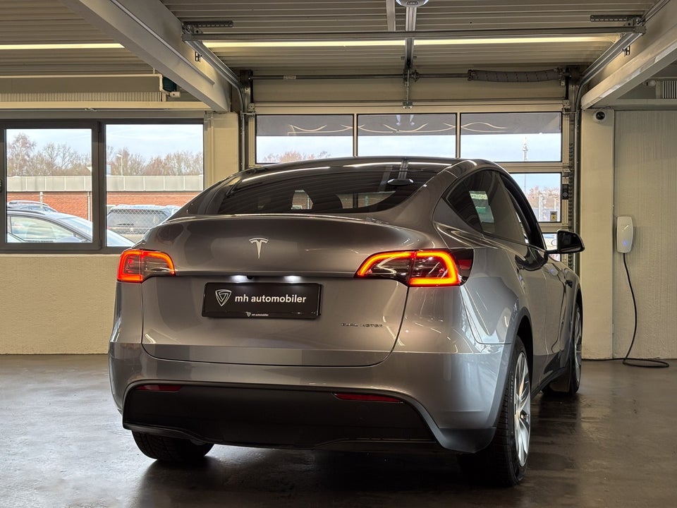 Tesla Model Y Long Range AWD 5d