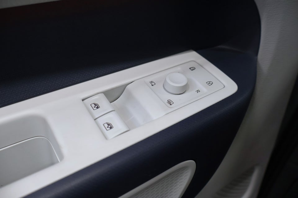 VW ID.Buzz 77 Pro SWB 5d