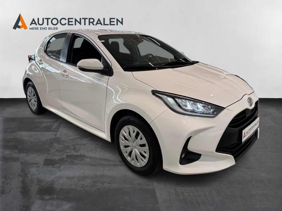 Toyota Yaris 1,5 Active 5d