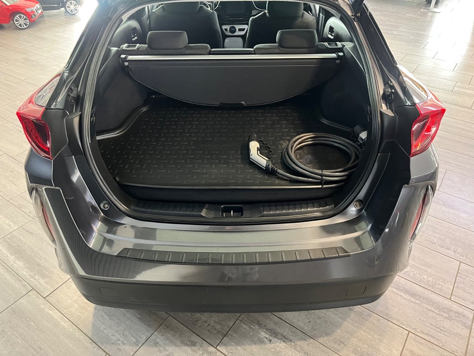 Toyota Prius 1,8 Plug-in Hybrid H3 MDS 5d