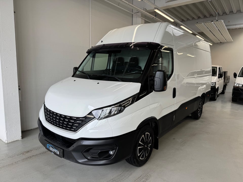 Iveco Daily 2,3 35S16 12m³ Van AG8