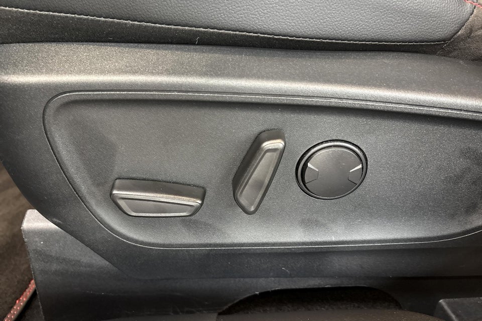 Ford Kuga 2,5 PHEV ST-Line CVT 5d