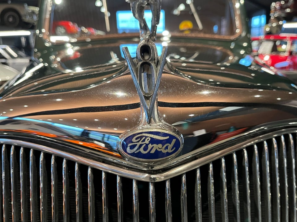 Ford V8 3,6 Cabriolet 2d