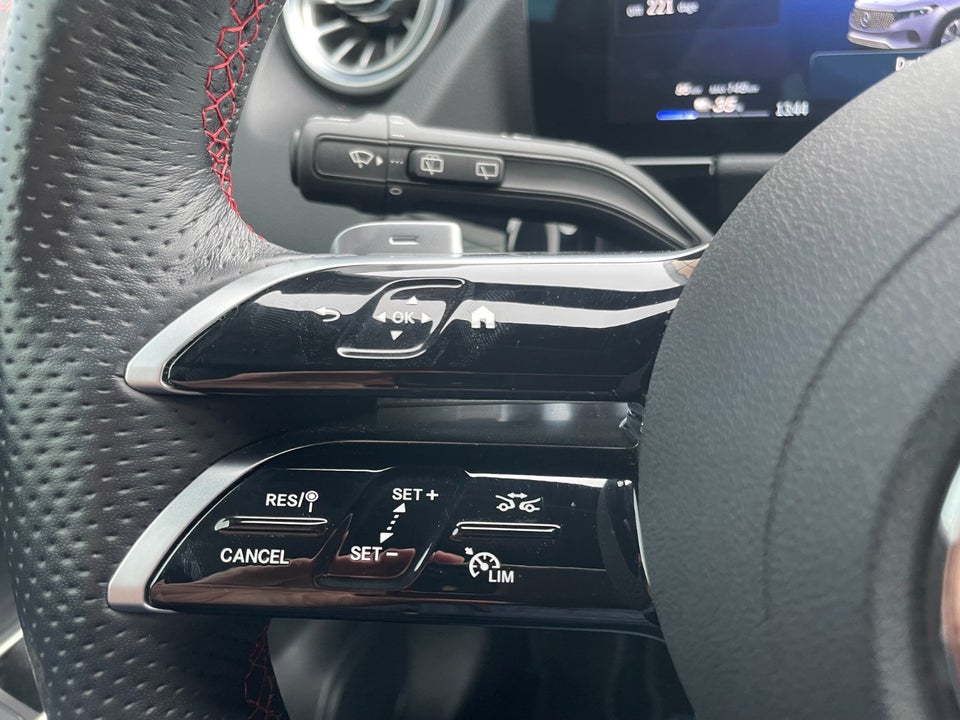 Mercedes EQA350 AMG Line 4Matic 5d