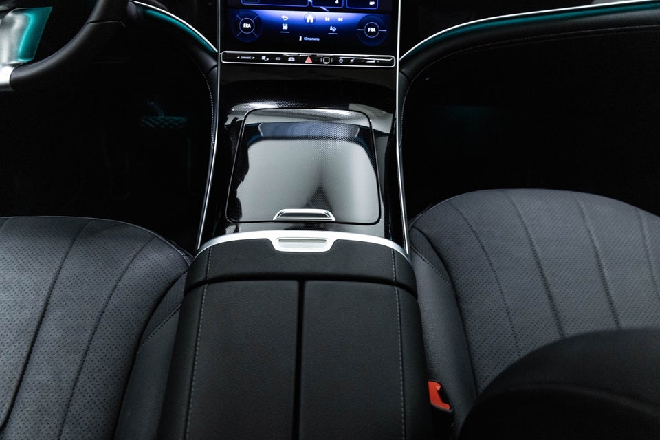 Mercedes EQE300 SUV Electric Art 5d