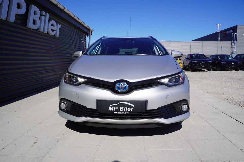 Toyota Auris 1,8 Hybrid H2 Style Touring Sports CVT 5d