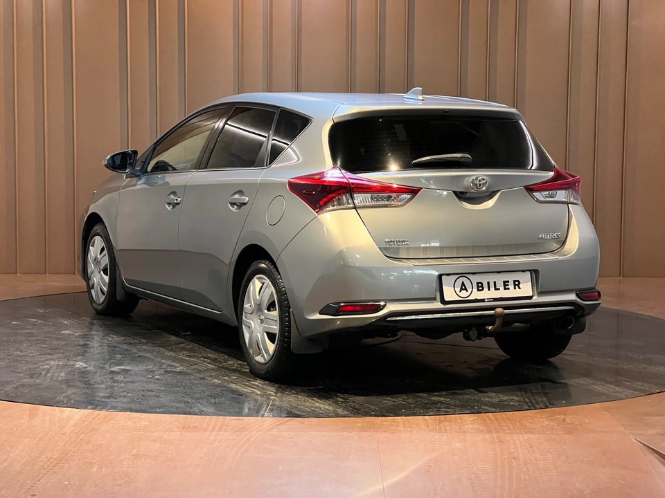 Toyota Auris 1,2 T T2 Style 5d