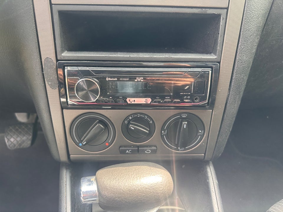 VW Bora 2,0 Comfortline aut. 4d