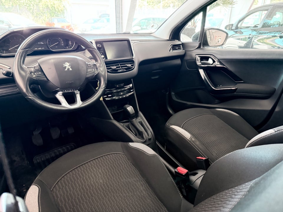 Peugeot 208 1,6 BlueHDi 100 Envy Sky 5d