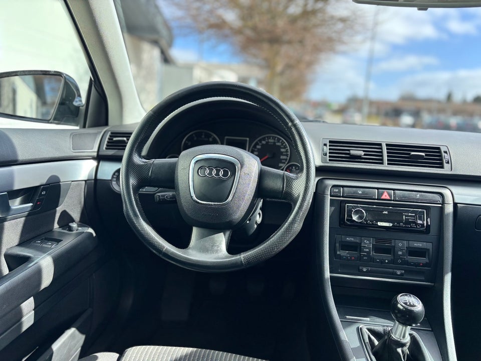 Audi A4 1,6 Avant 5d