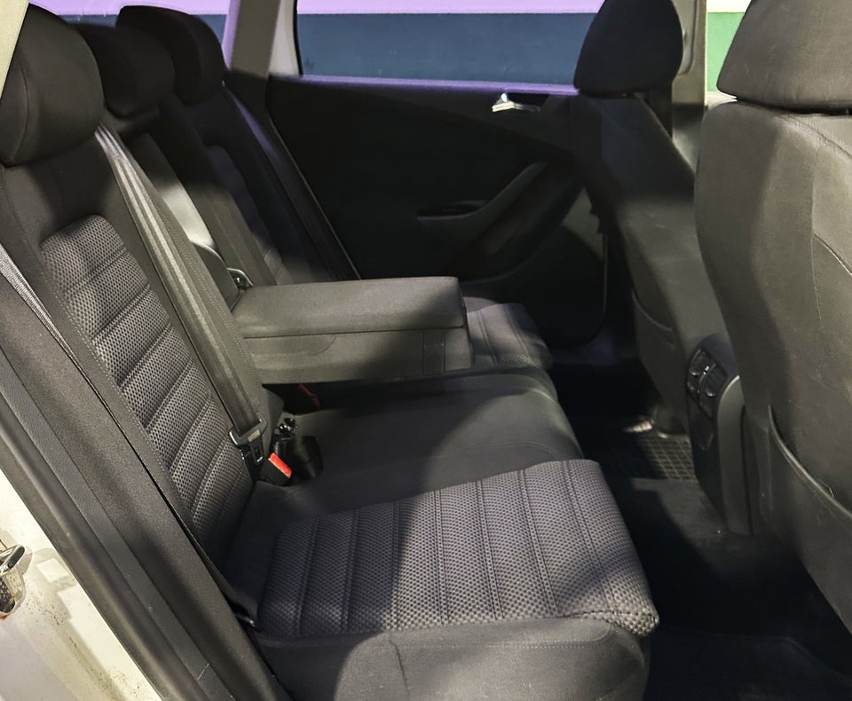 VW Passat 2,0 TDi 140 Comfortline Variant DSG 5d